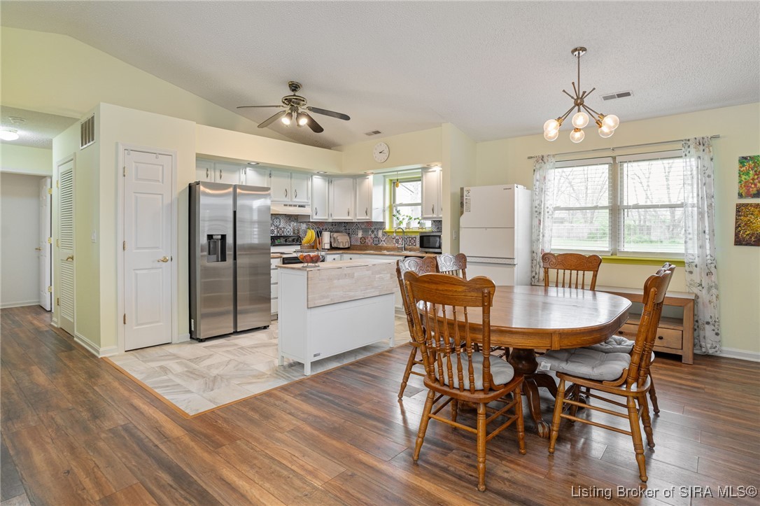 3038 Pebble Brook