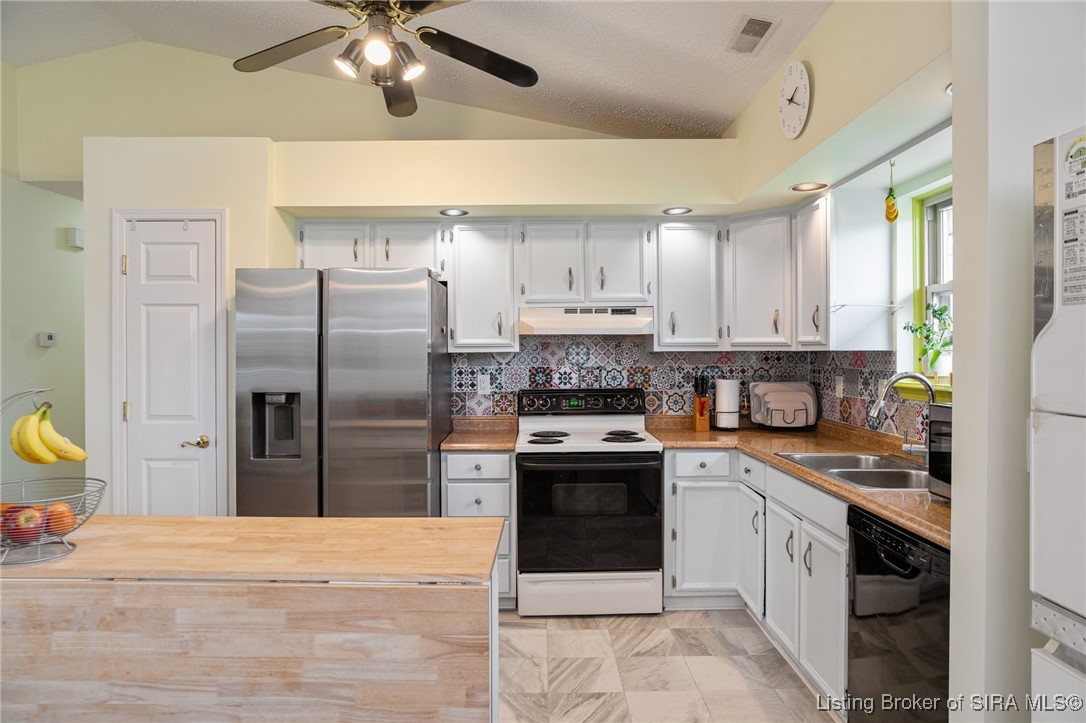 3038 Pebble Brook