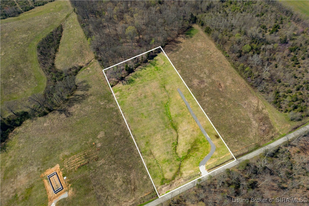 Lot 2 E Lovers Lane
