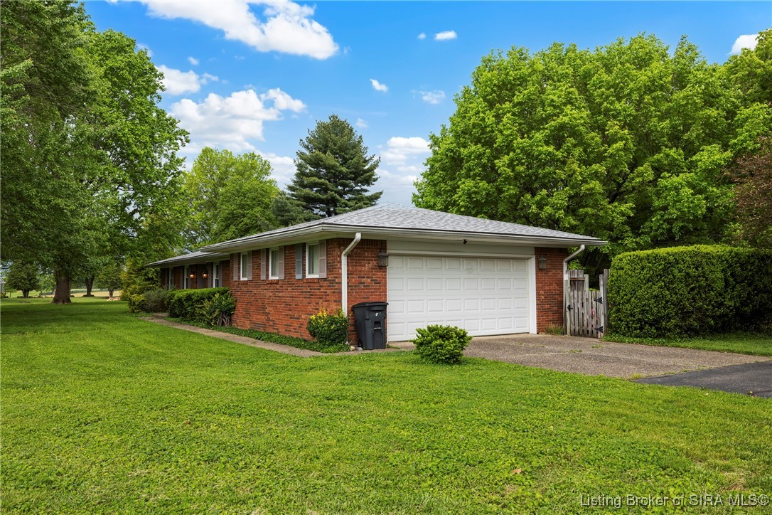 5705 Lentzier Trace