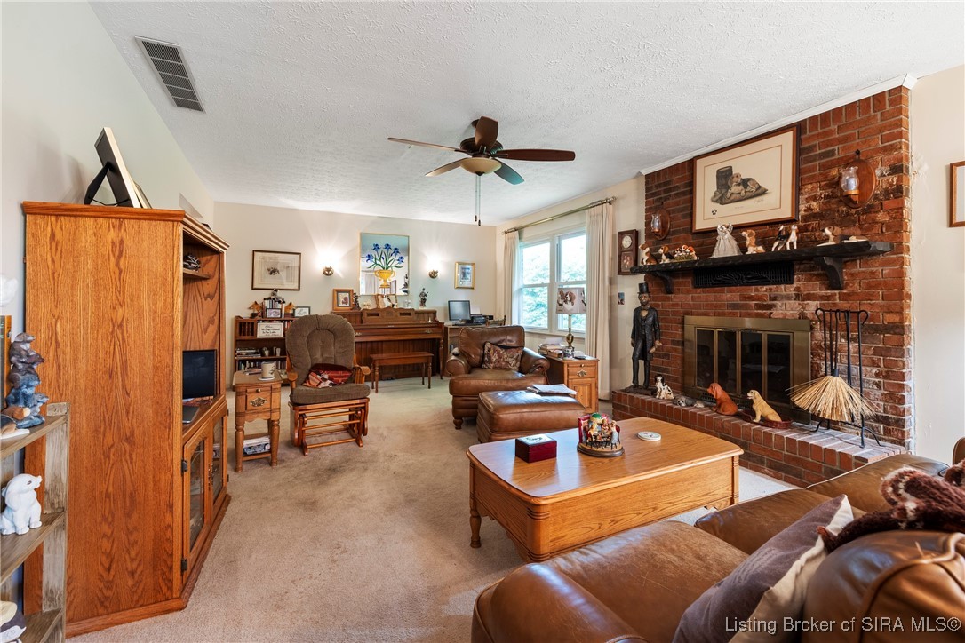 5705 Lentzier Trace