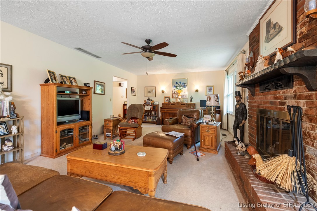 5705 Lentzier Trace