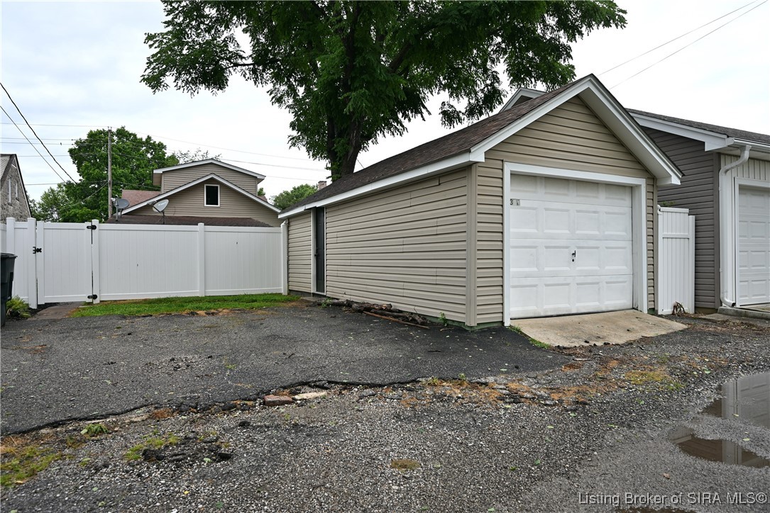 2308 Beeler Street