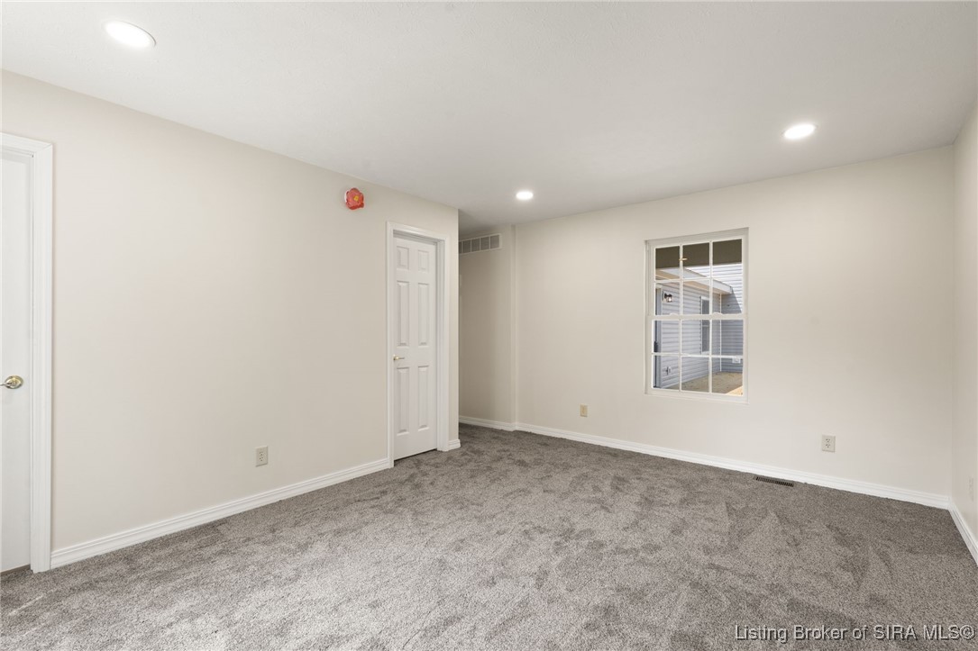 654 Sky Aire Road NE