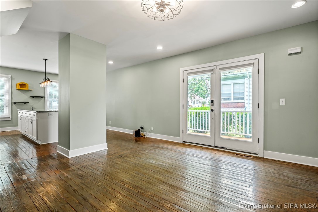 2114 E Elm Street