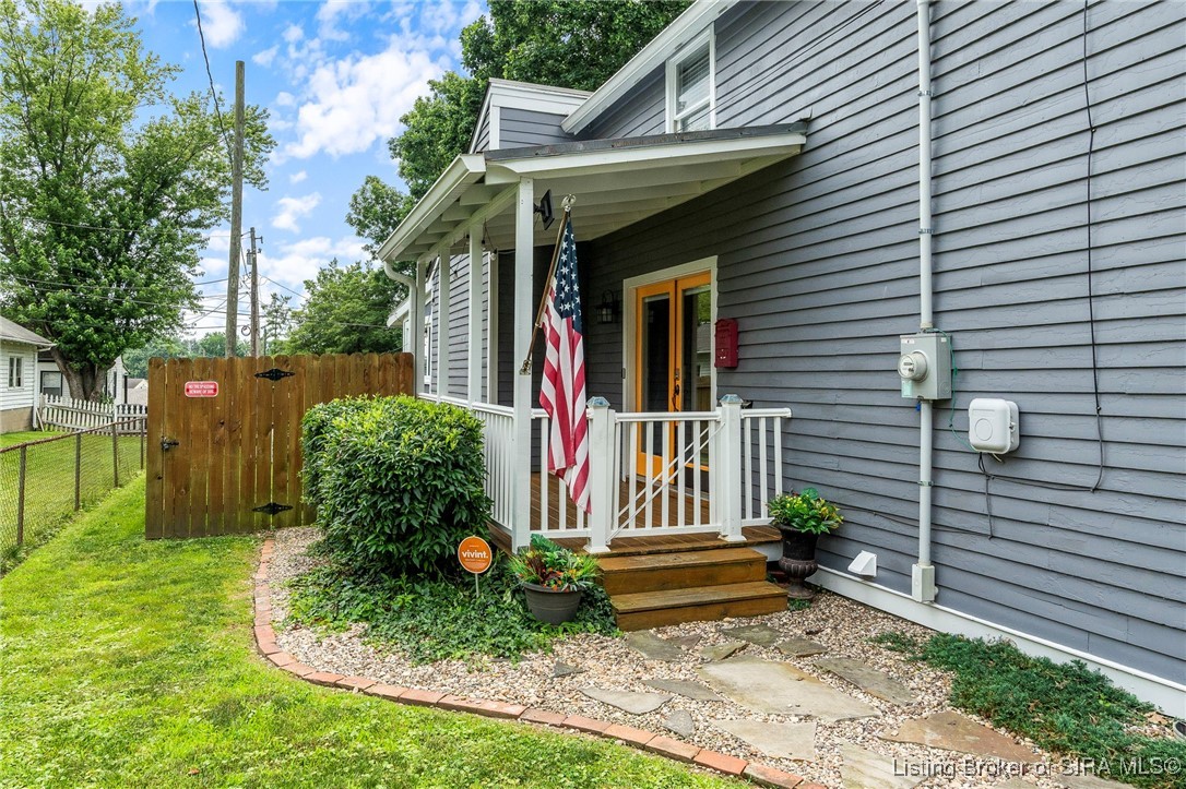 2114 E Elm Street