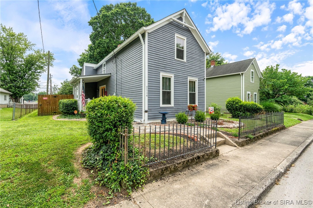 2114 E Elm Street