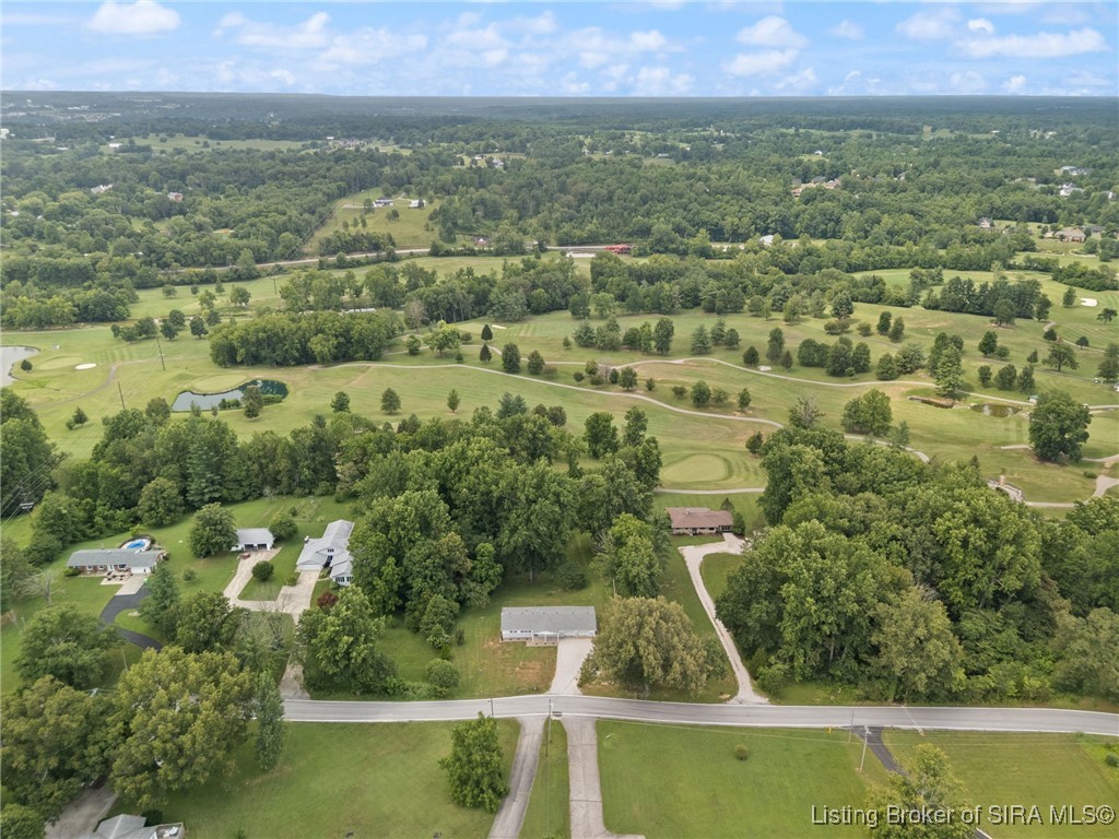 1050 Country Club Road NE