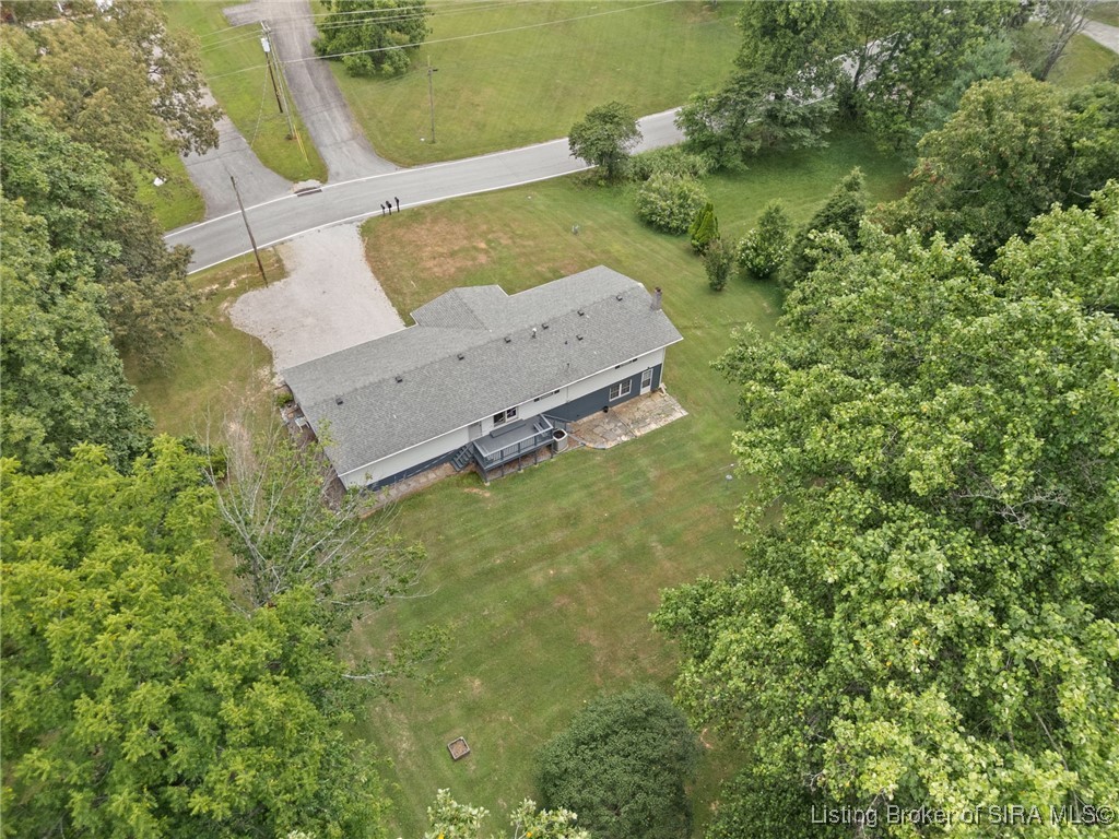 1050 Country Club Road NE