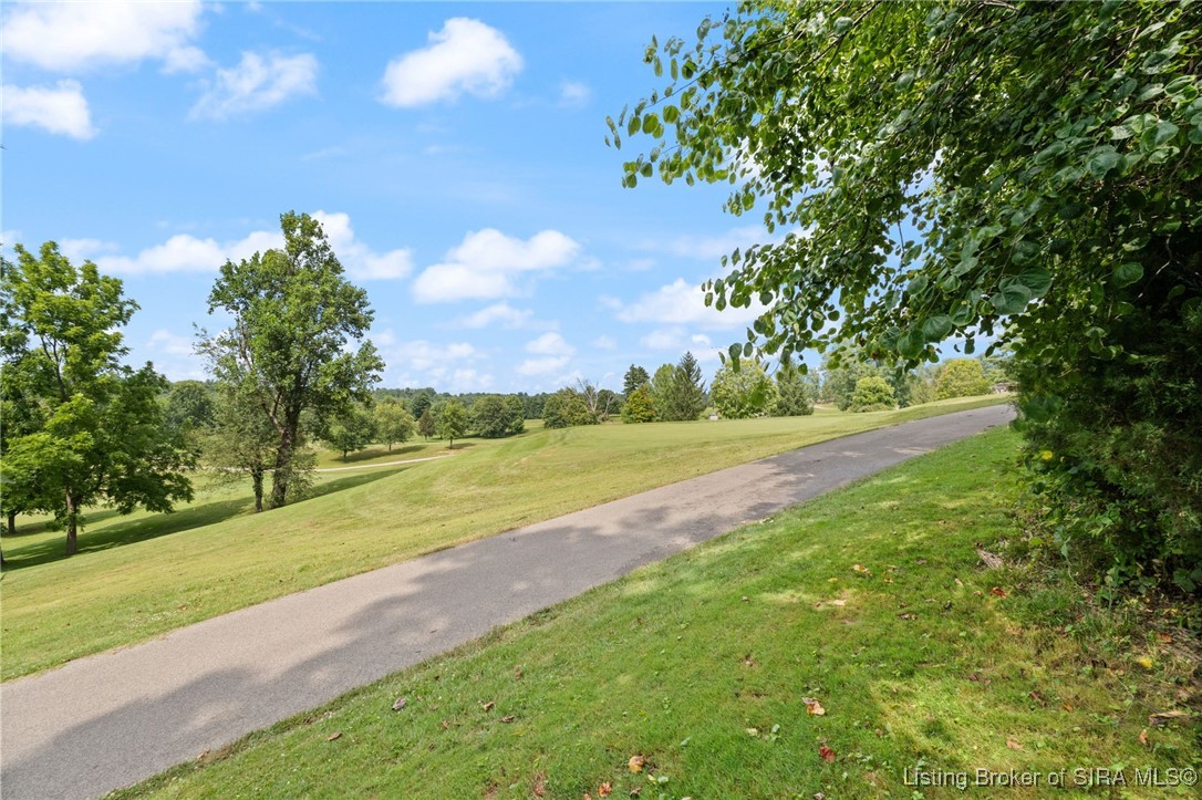 1050 Country Club Road NE