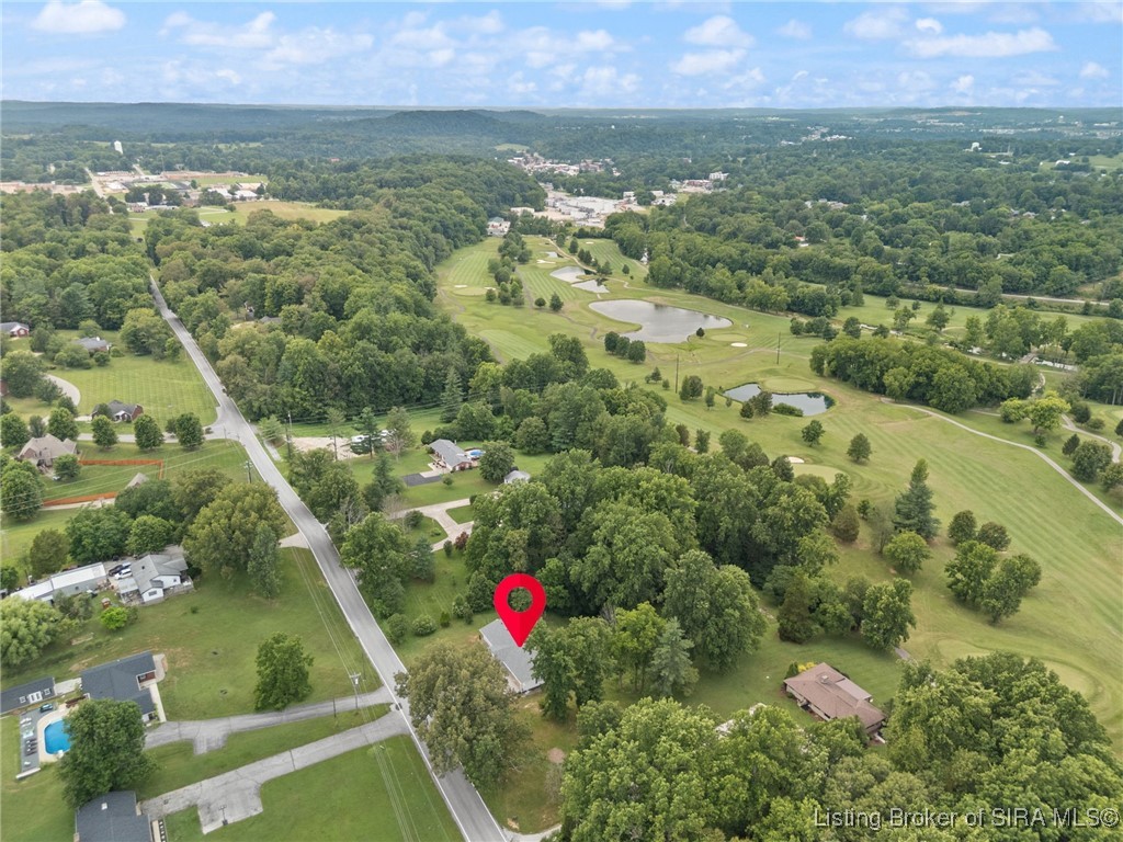 1050 Country Club Road NE