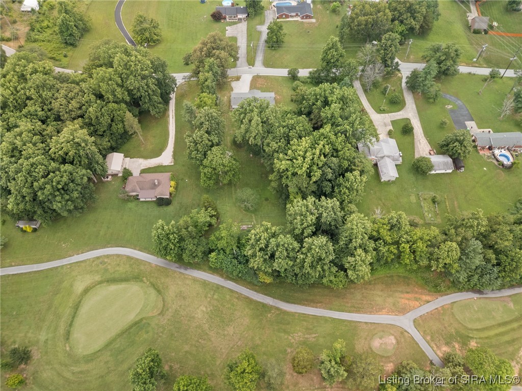 1050 Country Club Road NE