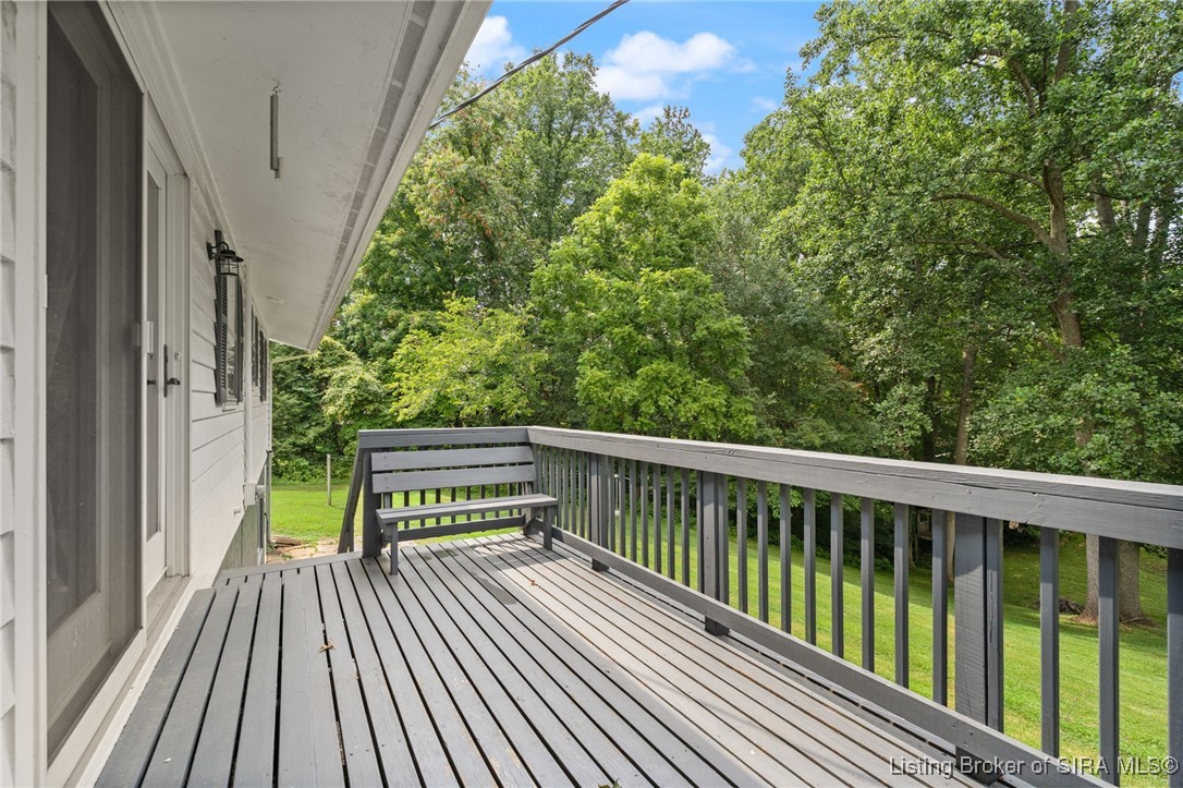 1050 Country Club Road NE