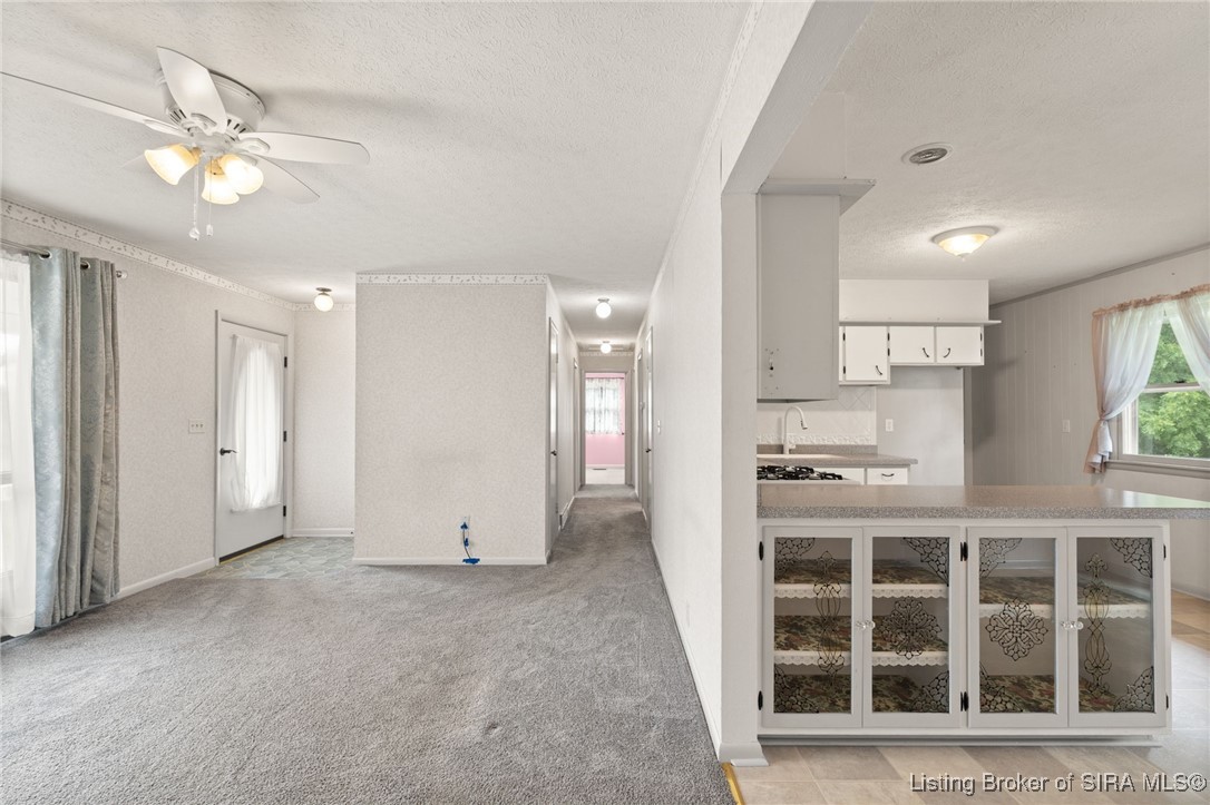 1050 Country Club Road NE