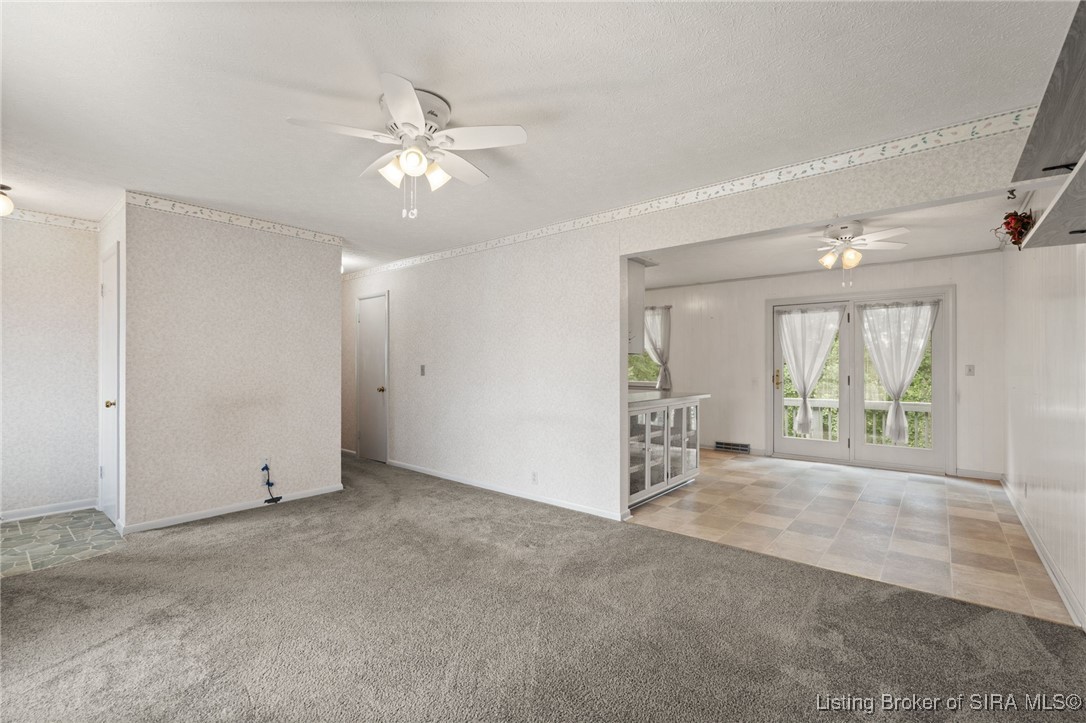 1050 Country Club Road NE