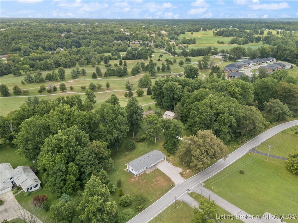 1050 Country Club Road NE