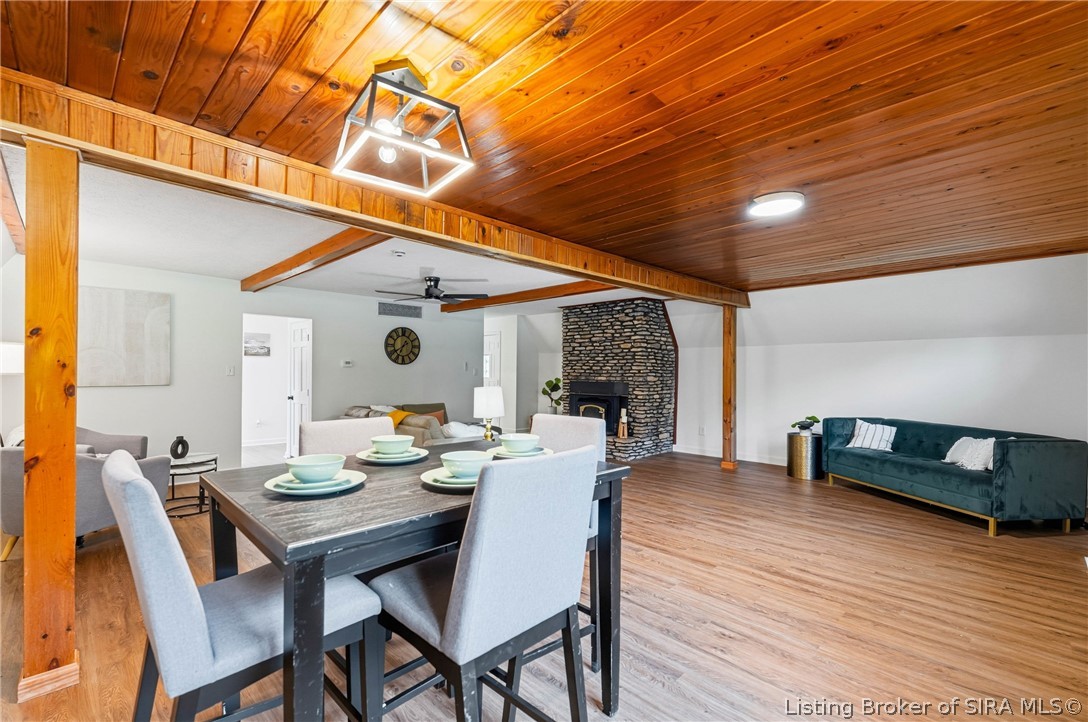 833 Clampett Lane