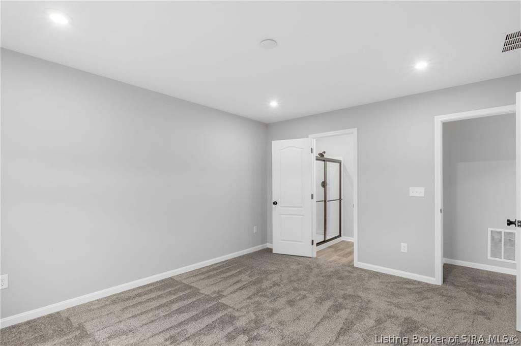 8208 Crescent Cove