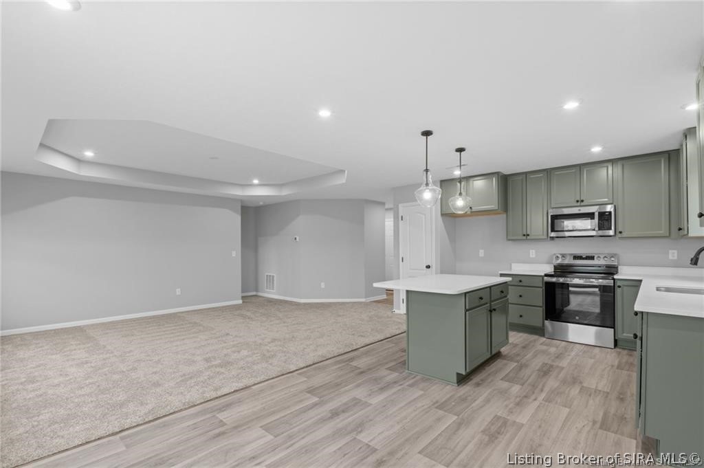 8208 Crescent Cove