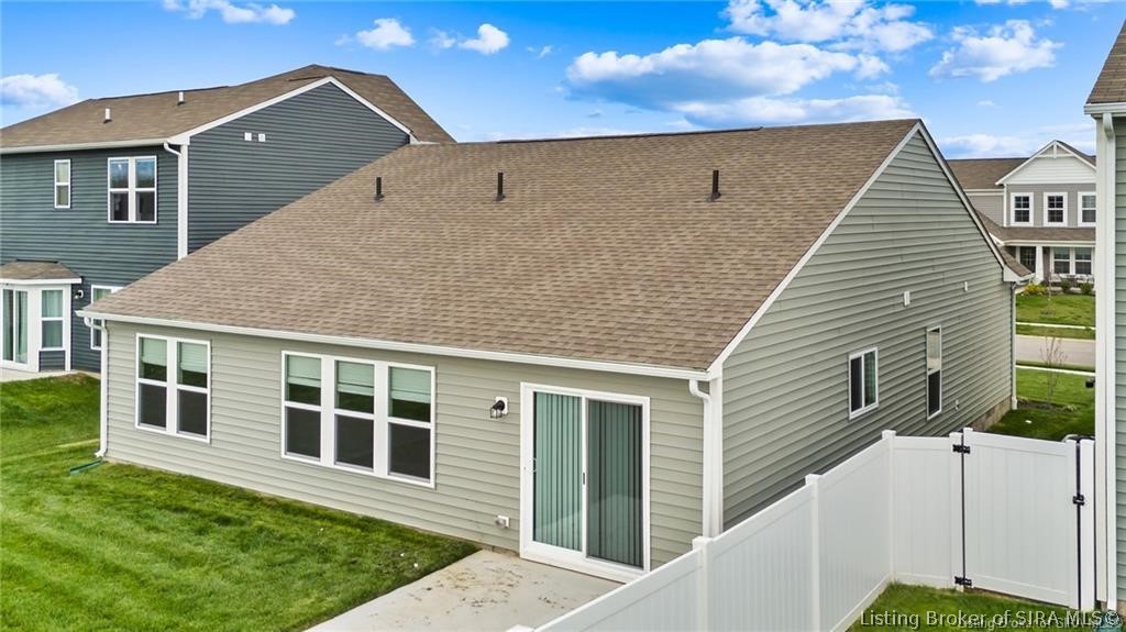 8208 Crescent Cove