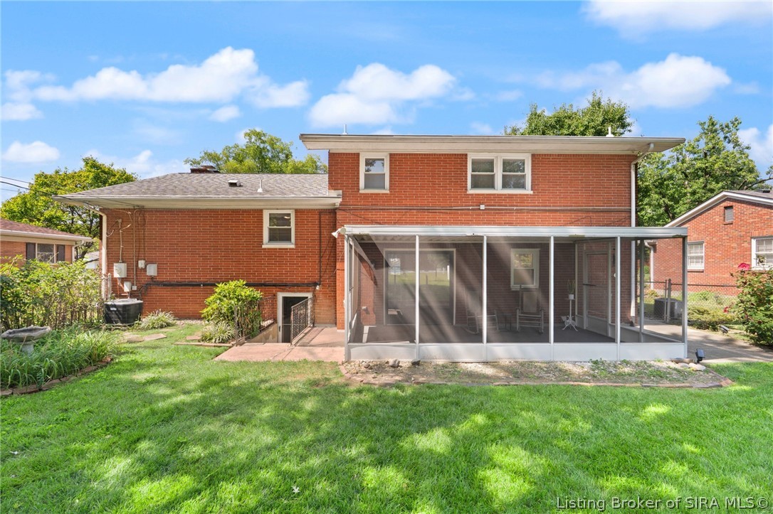 104 W Maplewood Drive