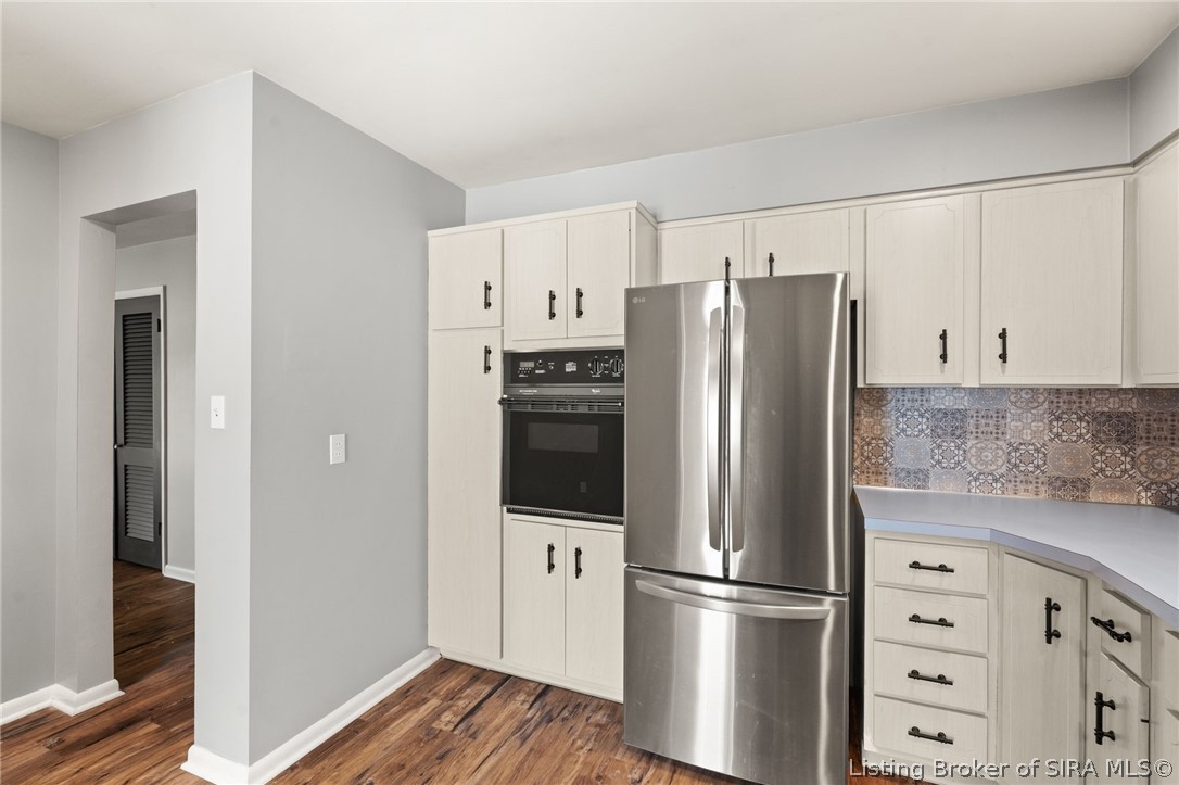 104 W Maplewood Drive