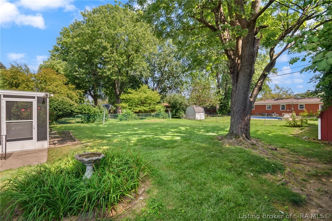 104 W Maplewood Drive