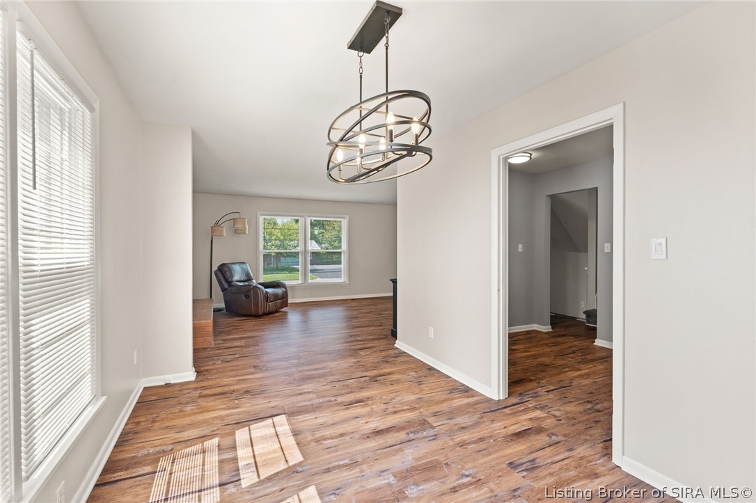 104 W Maplewood Drive