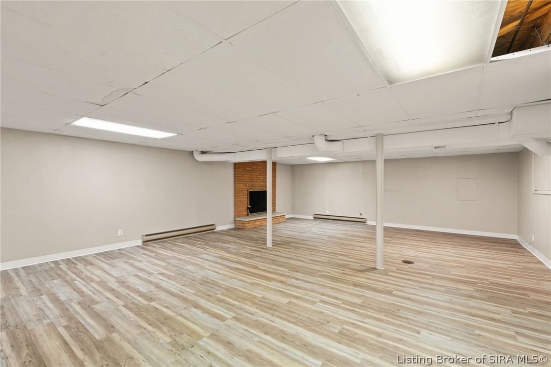 104 W Maplewood Drive