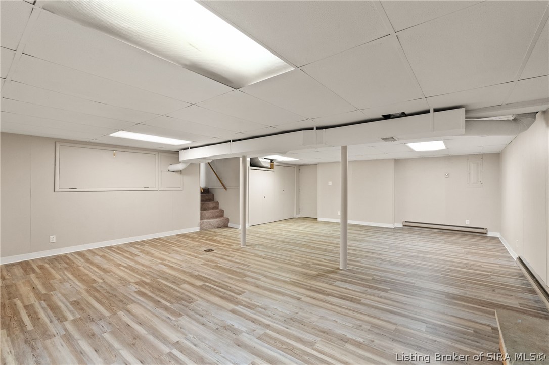 104 W Maplewood Drive