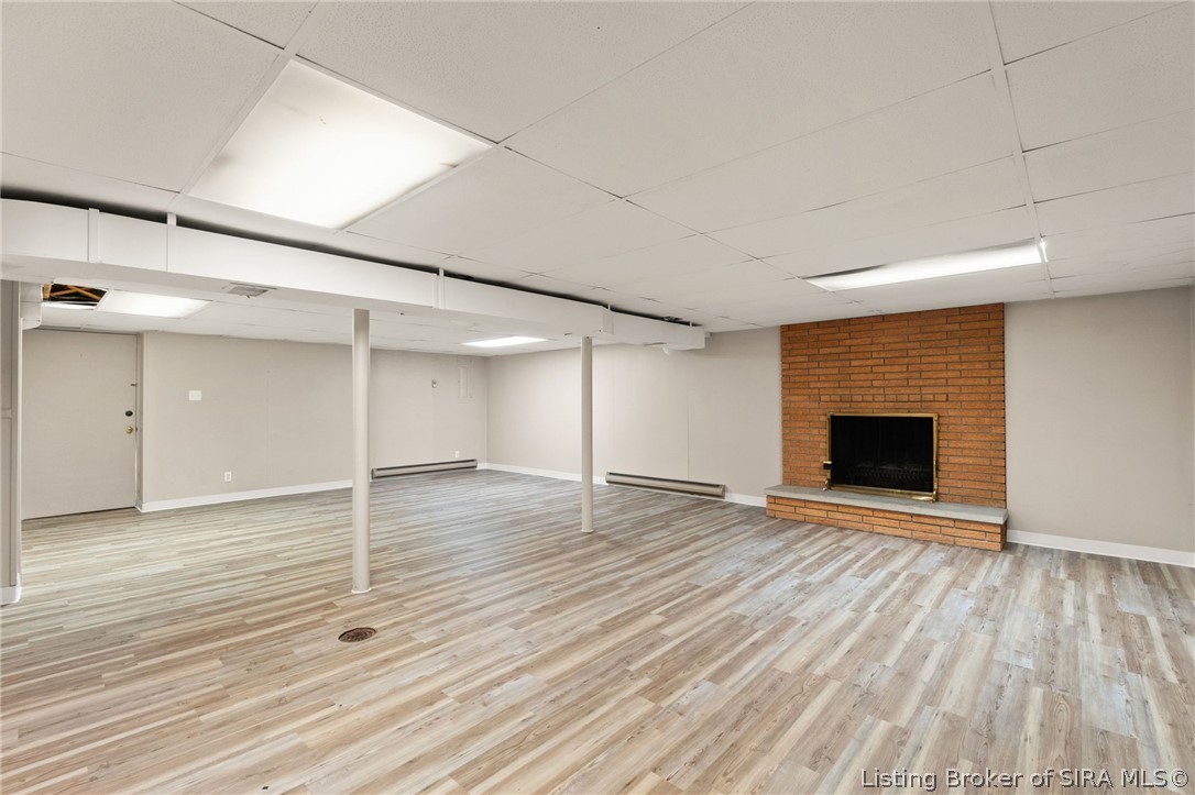 104 W Maplewood Drive