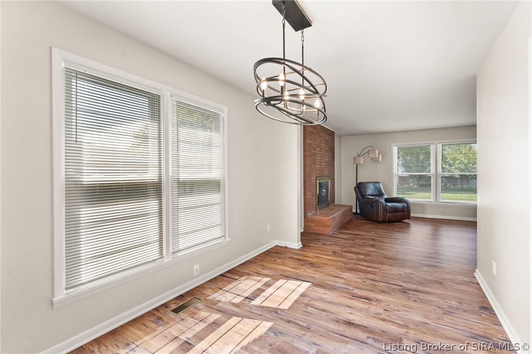 104 W Maplewood Drive