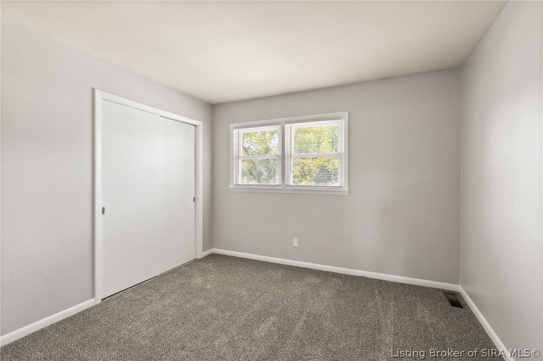 104 W Maplewood Drive
