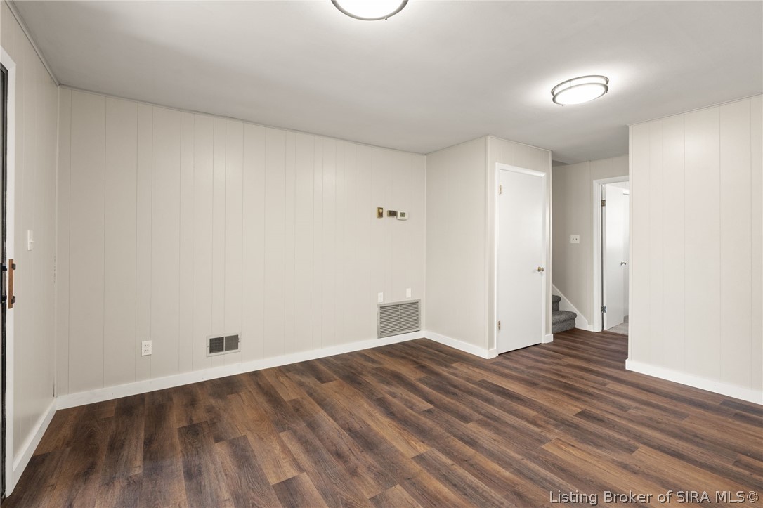 104 W Maplewood Drive
