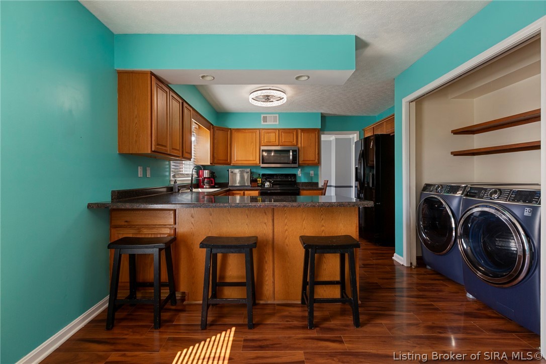 6501 N Highway 11 SE