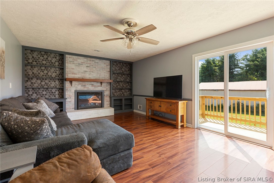 6501 N Highway 11 SE