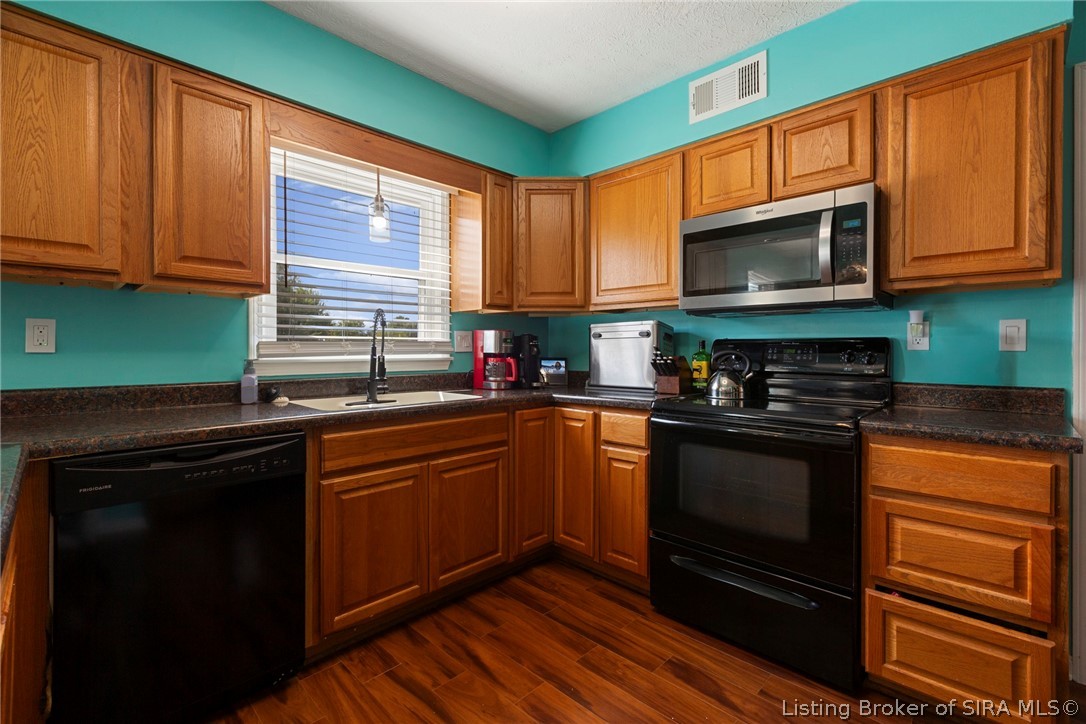 6501 N Highway 11 SE
