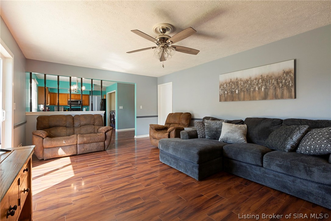 6501 N Highway 11 SE