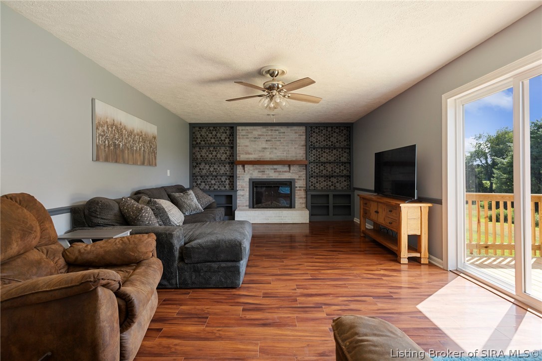 6501 N Highway 11 SE