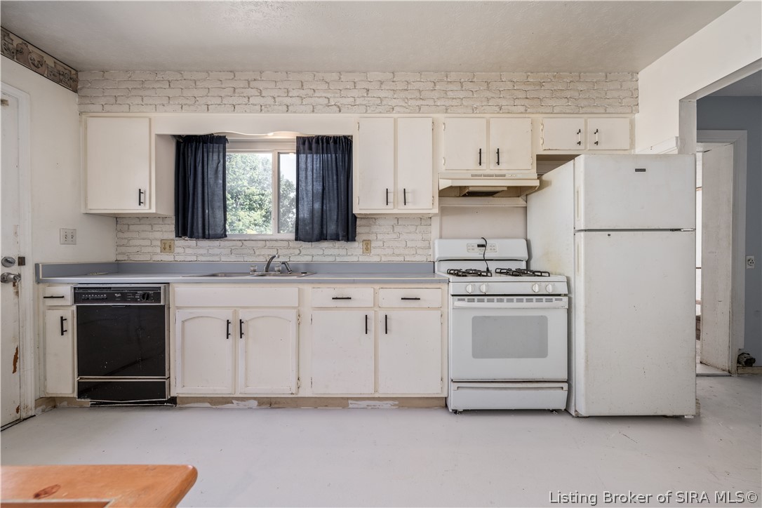 914 N Clark Boulevard