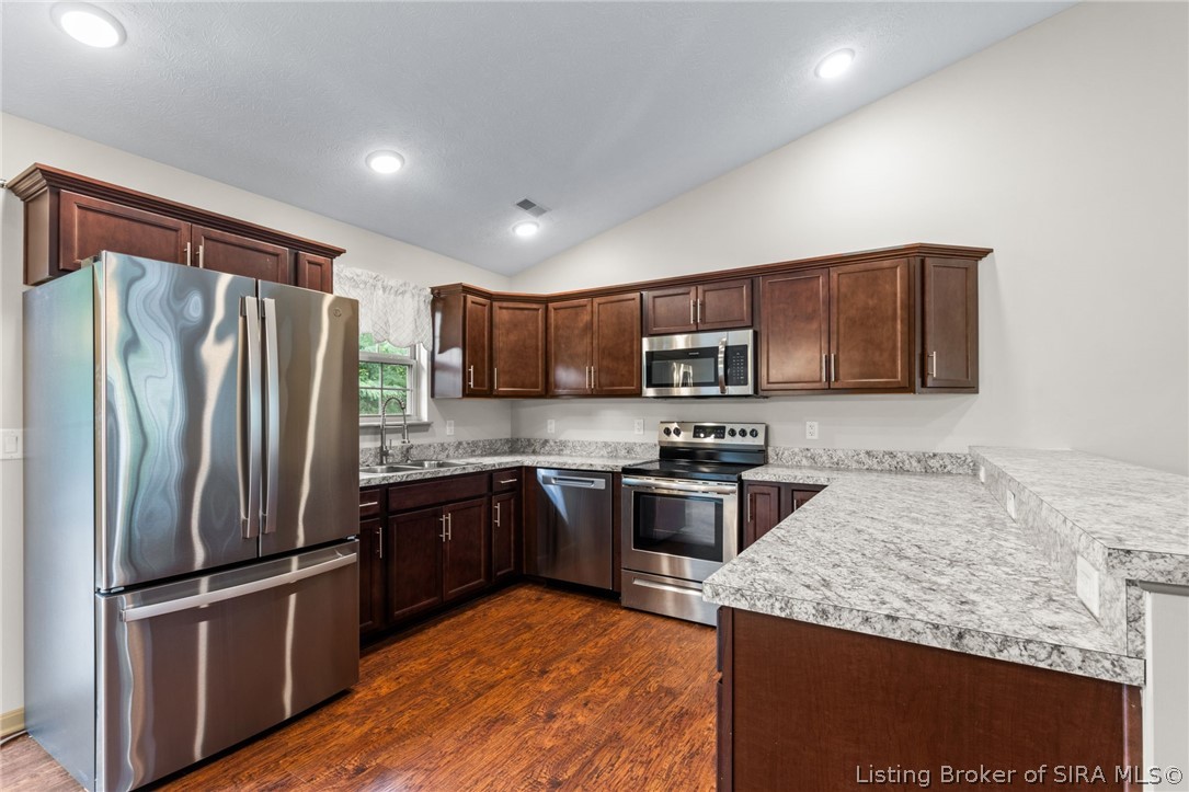 8840 Saddle Ridge Trail