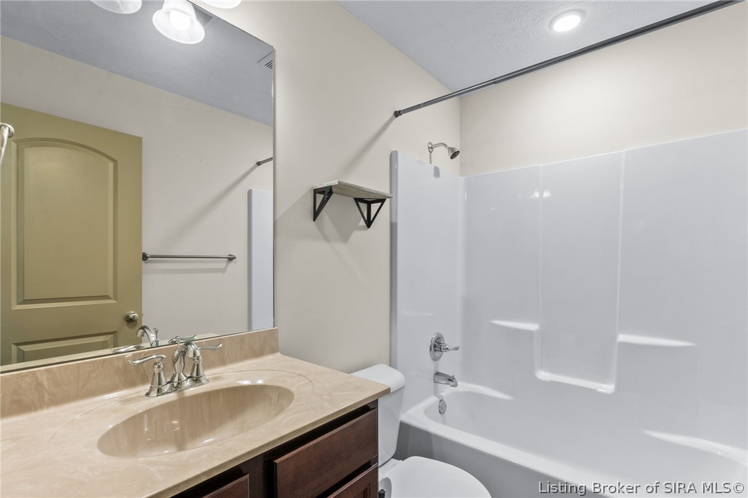 8840 Saddle Ridge Trail