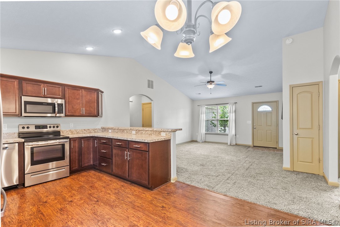 8840 Saddle Ridge Trail