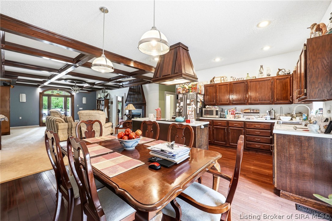 21413 Cabin Hill Road