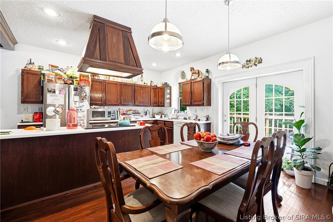 21413 Cabin Hill Road
