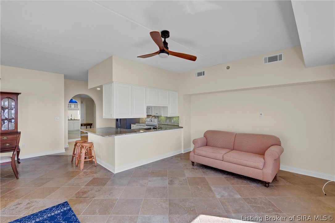1 Riverpointe Plaza 701