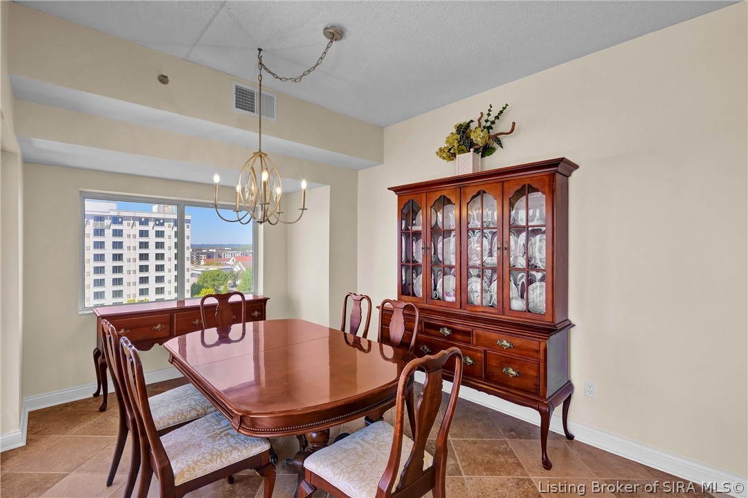 1 Riverpointe Plaza 701
