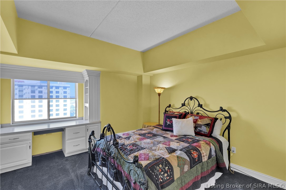 1 Riverpointe Plaza 701