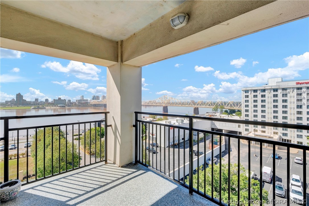 1 Riverpointe Plaza 701