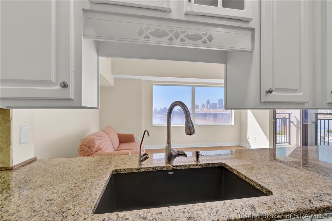 1 Riverpointe Plaza 701